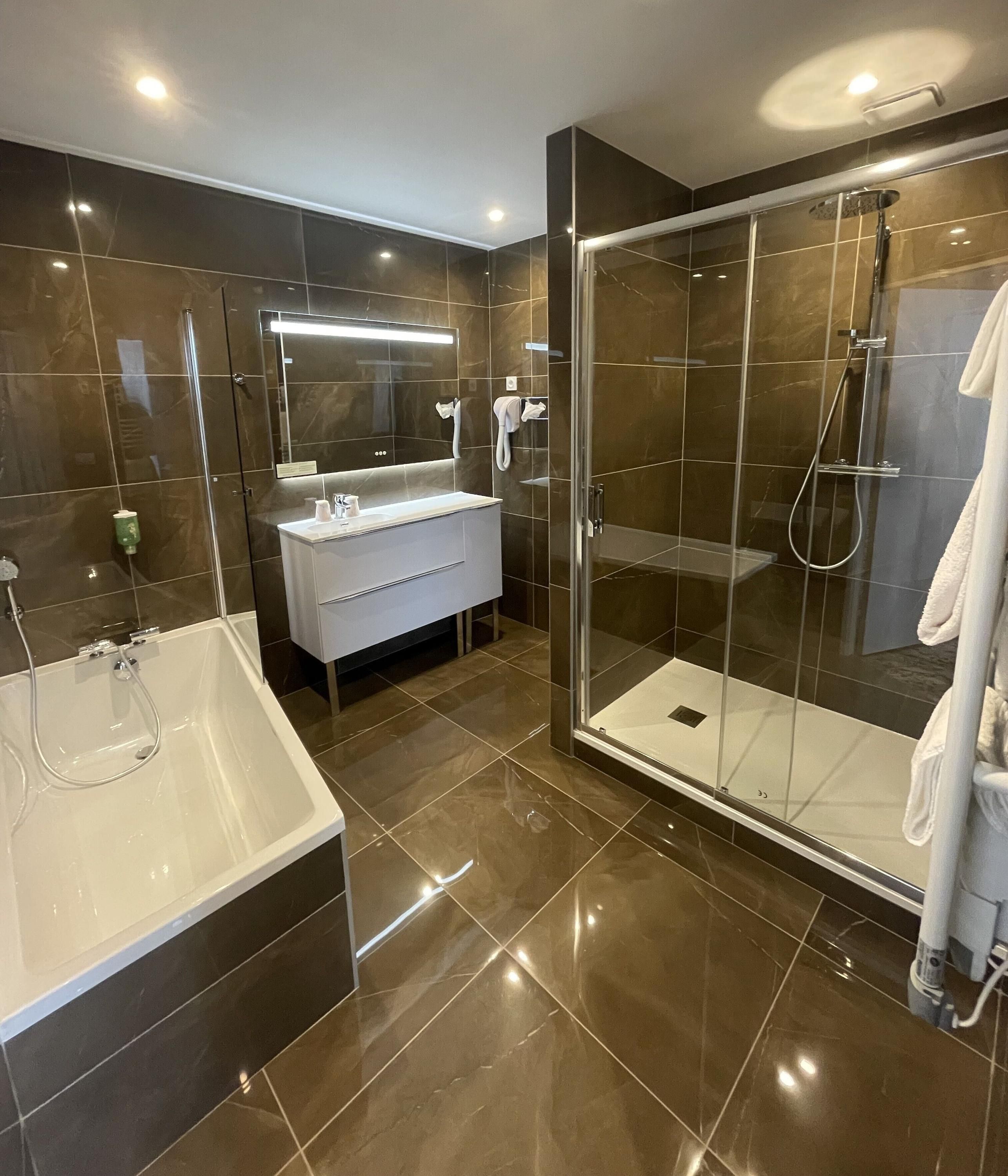 Hotel Le Cercle - 瑟堡