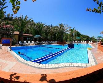 Villaggio Athragon - Capo Vaticano - Piscine