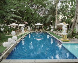 Samathi Lake resort - Phnom Penh - Bể bơi