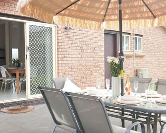 The Clan Terrigal - Terrigal - Patio