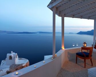 Menias Cave House - Oia - Balcony