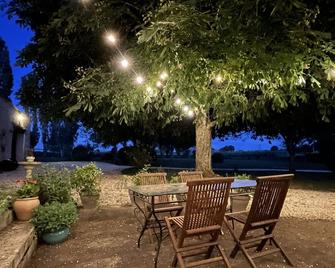 Superb property in the middle of the vineyards - Les Lèves-et-Thoumeyragues - Ресторан
