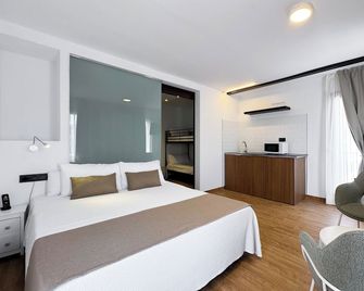 Emerald Sun Hotel - Cambrils - Schlafzimmer