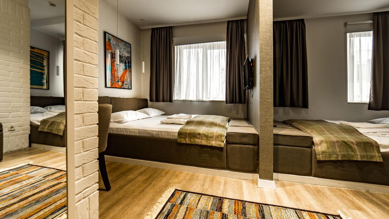 Belgrade Inn Garni Hotel