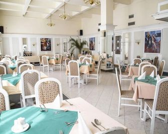 Wellness Hotel Central - Klatovy - Restaurante