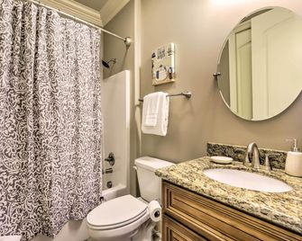 Diamondhead Condo - Marina, Pool Access and Golfing! - Diamondhead
