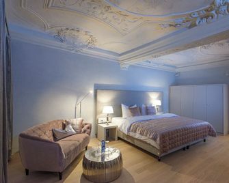Hotel Post - Burghausen - Schlafzimmer