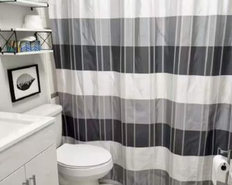 Lincoln Manor - Newly Renovated, 1mile from PHL Airport and Sports Stadiums - Prospect Park