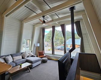 Cinnamon Bear Inn - Mammoth Lakes - Sala de estar