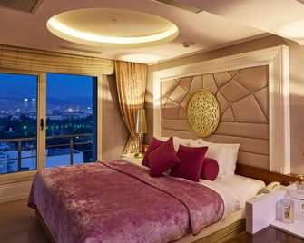 DoubleTree by Hilton Izmir - Alsancak - Izmir - Bedroom