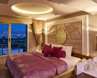 DoubleTree by Hilton Izmir - Alsancak - איזמיר - חדר שינה