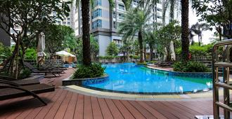 Saliza Suite - Vinhomes Central Park - Ho Chi Minh City - Πισίνα