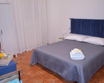 up - San Giorgio Ionico - Bedroom