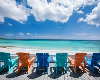 Sea Breeze Beach Hotel - Oistins - Building