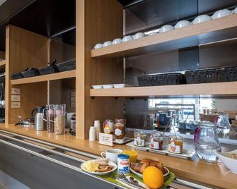 B&B HOTEL La Rochelle Beaulieu Puilboreau - Puilboreau - Buffet
