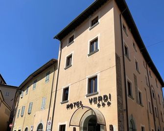 هوتل كافي فيردي - 24 هورز ريسيبشن - بيسا - مبنى