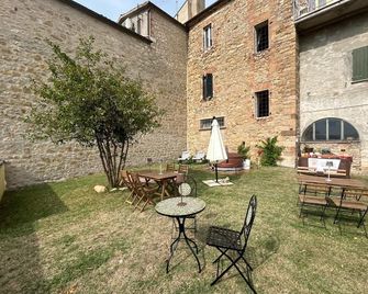 San Leo Albergo Diffuso - San Leo - Patio