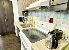 Adorable 1 Bedroom Guesthouse Free Parking - Gatineau - Cocina