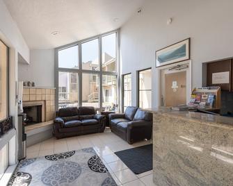 Cannery Row Inn - מונטריי - לובי