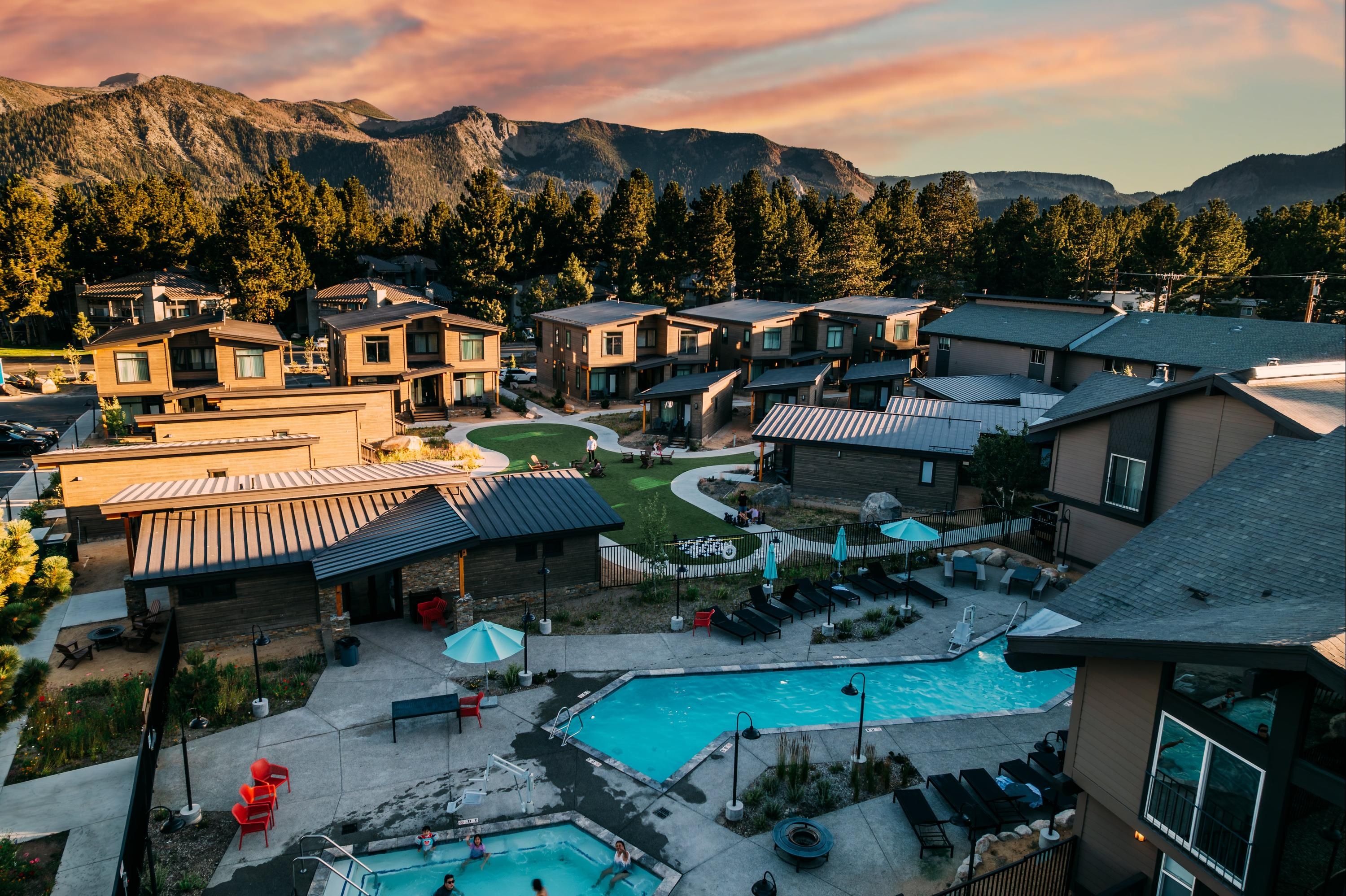 أوت باوند ماموث - بحيرات ماموث - مبنى