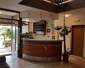Room in Rakovica with WiFi 4958-2 - Rakovica - Rezeption