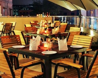 Hotel Suba Elite Vadodara - Vadodara - Restaurant