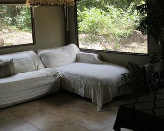 Mother Nature shares her home with you - Fortuna - Living room