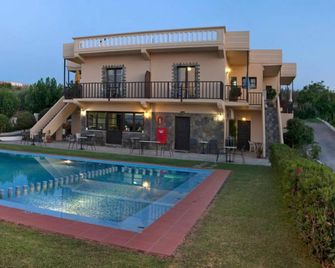 Studios Kydonia - Gerani - Pool
