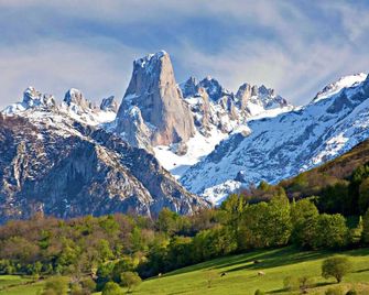 Holiday House in Asturias - Arriondas - Gebouw