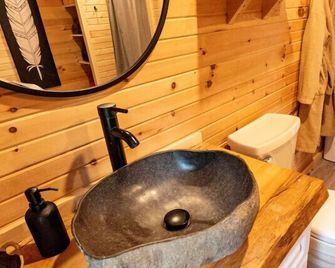 Hillside Haven 1 Bedroom with Hot Tub - Sussex