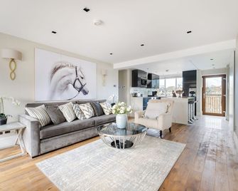 Luxury 3 Bedrooms Flat in Central London - London - Living room