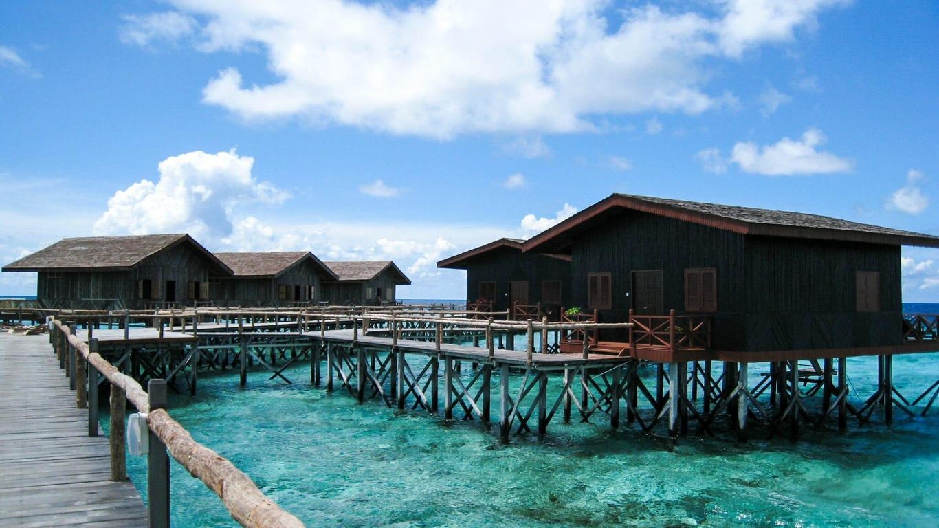 Pom Pom Island Resort