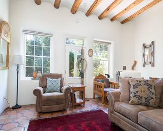 Siete Caballos, 2 Bedroom, Sleeps 4, Vie - Santa Fe - Wohnzimmer