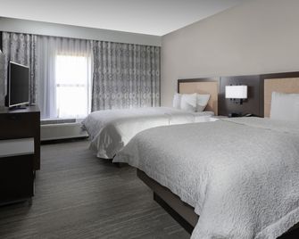 Hampton Inn & Suites Concord Charlotte - Concord - Bedroom