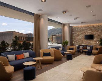 Hilton Garden Inn Davos - Davos - Lounge