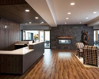 Totem Hotel and Suites - Valdez - Rezeption