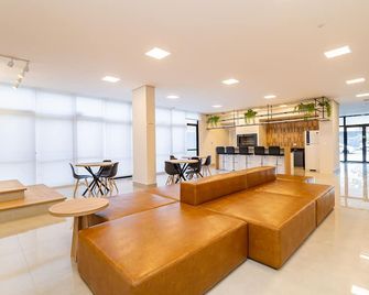 Condomínio Cwbe Residence - Curitiba - Front desk