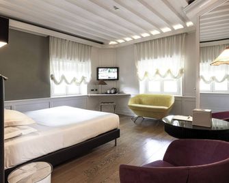 Albergo Celide - Lucca