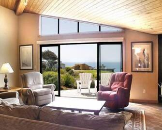 Bodega Harbor Inn - Bodega Bay - Living room