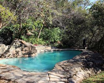 Thulamela Bed and Breakfast - Hazyview - Πισίνα