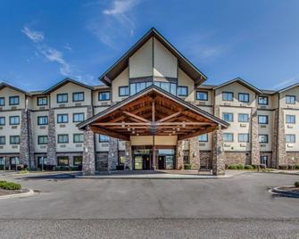Comfort Inn and Suites Near Lake Guntersville - Scottsboro - Edificio
