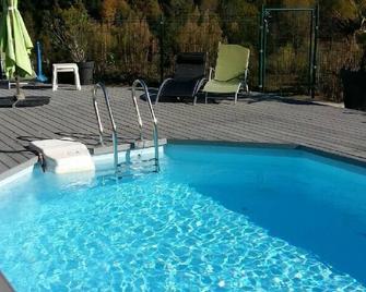 La Maison du Talaron - Le Cheylard - Pool