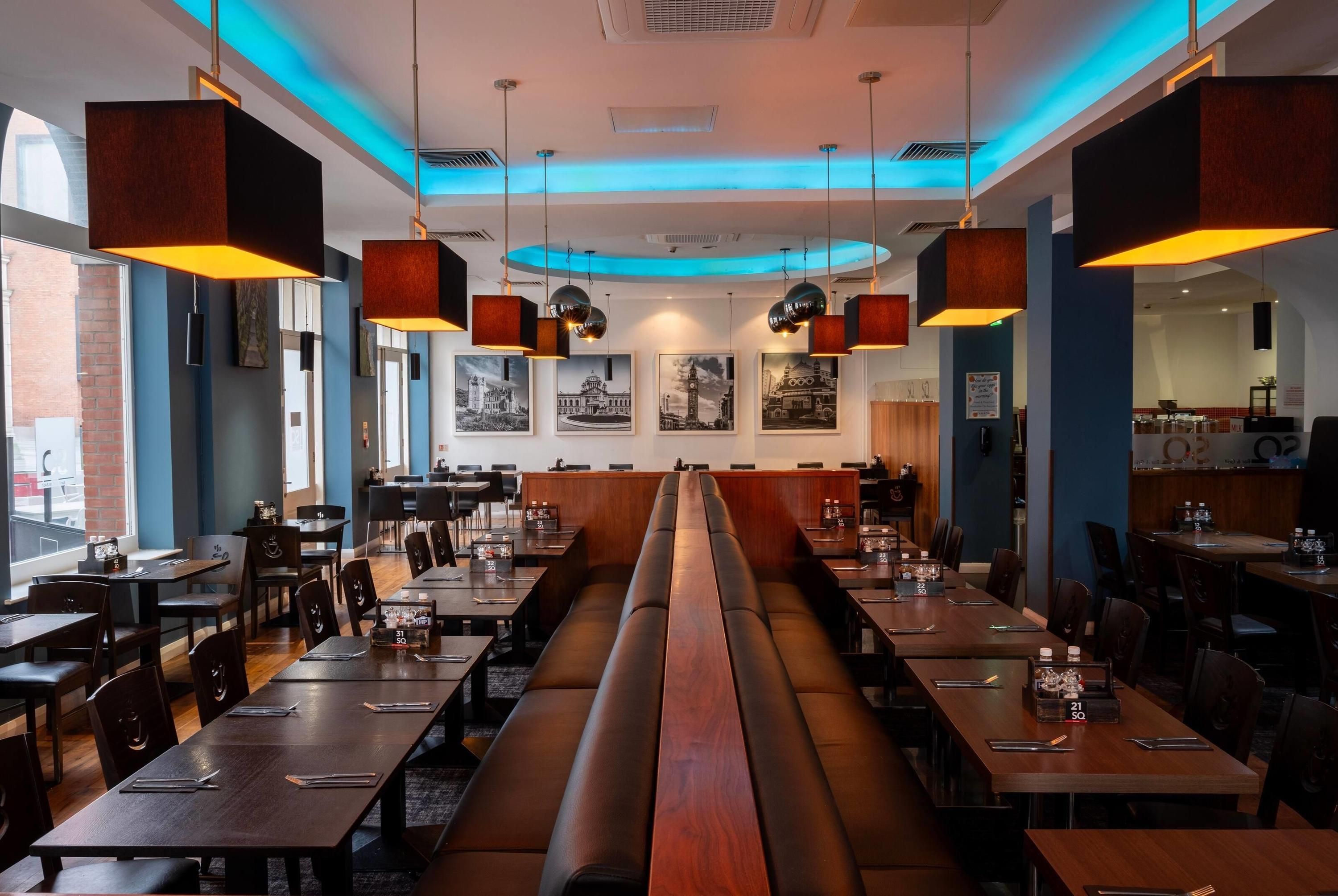 رامادا باي ويندام بيلفاست يناو سيتي سنتر - بلفاست - مطعم