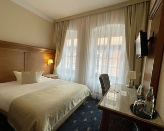 Hotel Italia - Görlitz - Bedroom