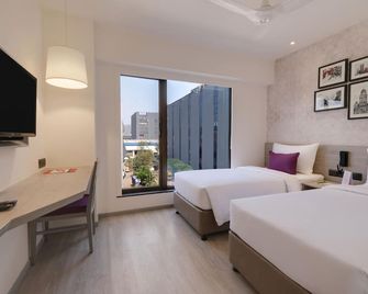 7 Apple Hotel Mahape, Navi Mumbai - Navi Mumbai - Ložnice