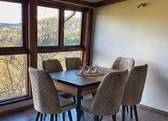 Къща за гости Катрин - Veliko Tarnovo - Dining room