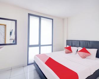 Hotel O J&B Smart Jatinegara - Yakarta - Habitación
