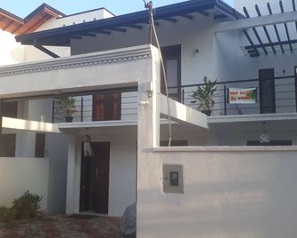 Colombo home,Relax amidst nature. The ' Leisure Gate ' is the ideal place - Colombo - Building