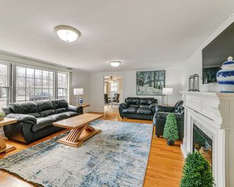 2 Mi To Suny Cortland: Home Near Hiking & Golf! - Cortland - Sala de estar