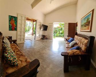 Casa Praia Dura - Gated Community - 24h Surveillance - Peace And Nature !!! - Ubatuba - Wohnzimmer